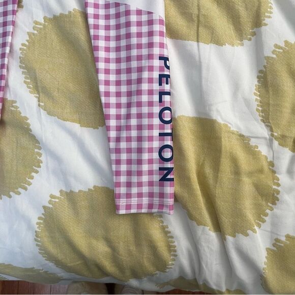 Peloton Pink and White Leggings with Slim Fit - Picture 6 of 6